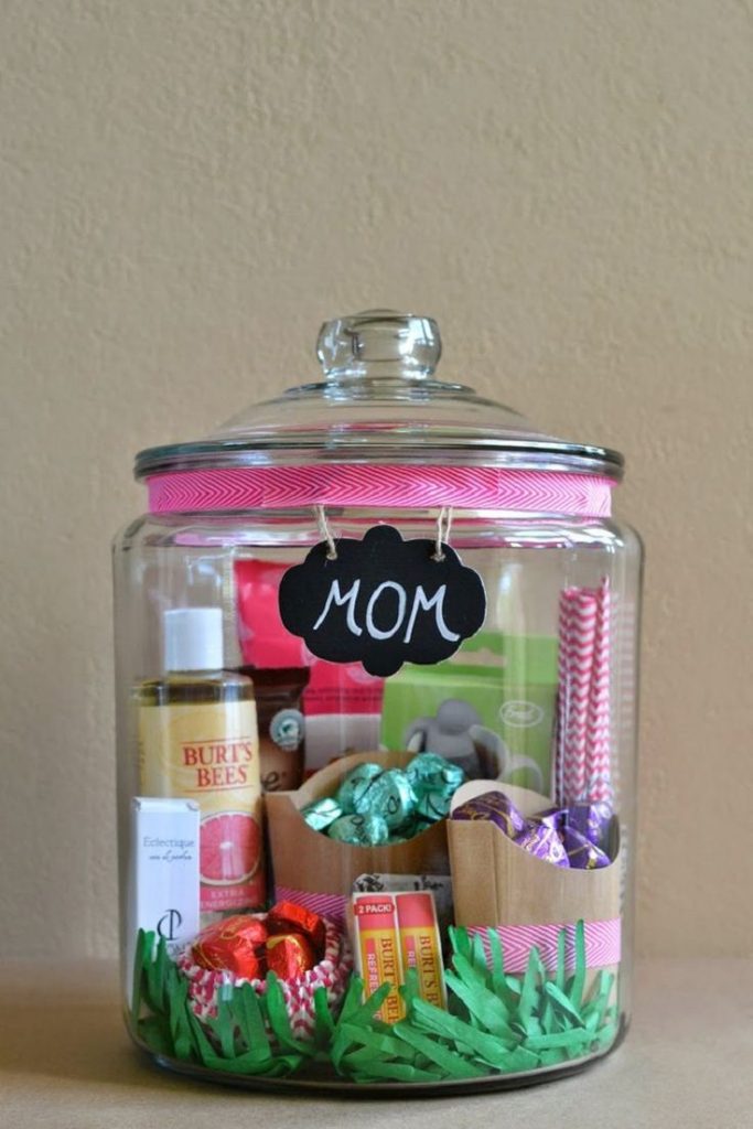Mother's Day DIY- Personalized Jar